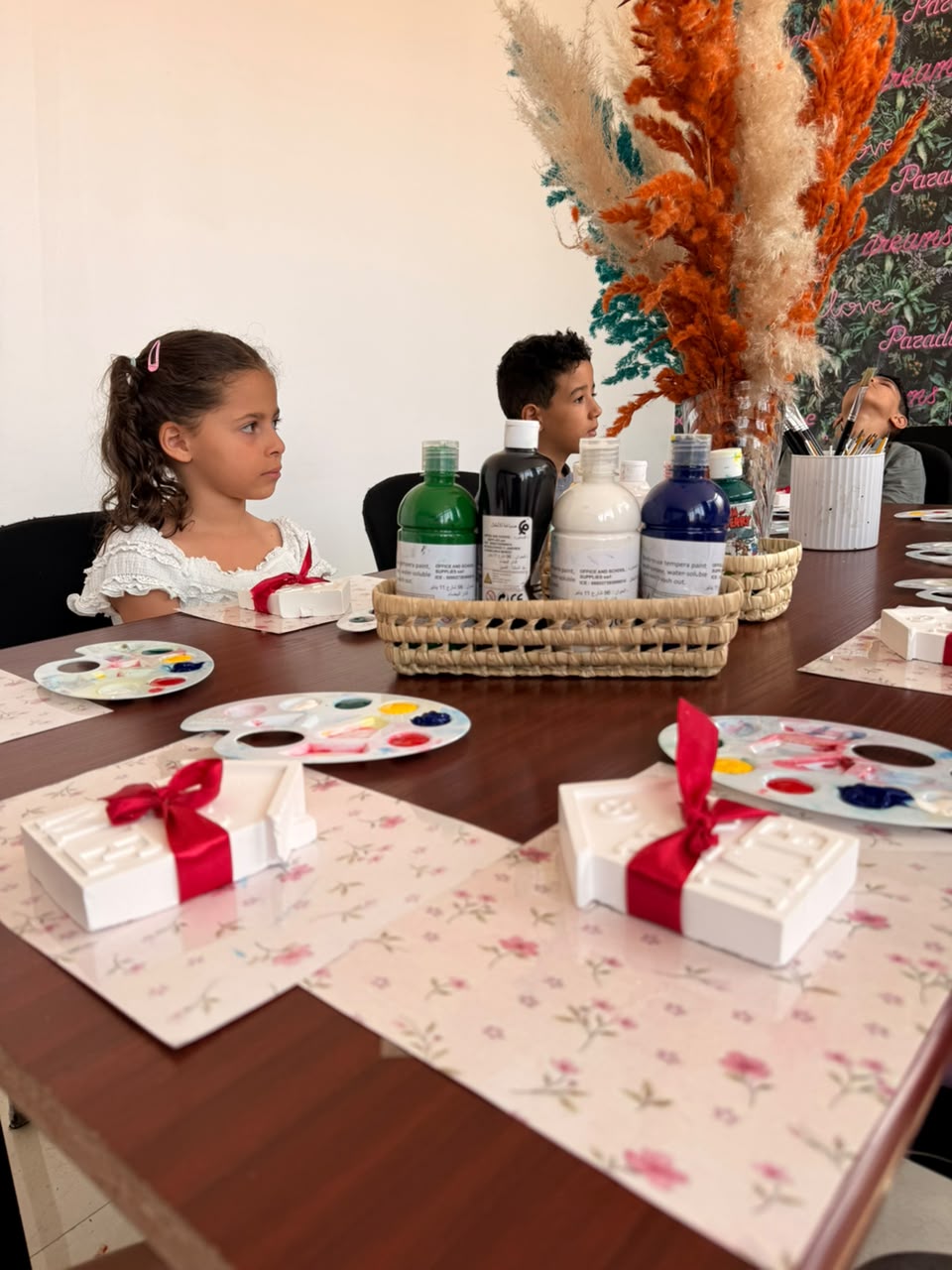 Atelier créatif de décoration en céramique